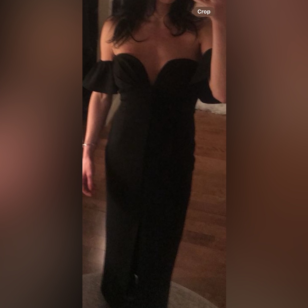 NWT Off-the-shoulder Black Gown in size medium but will fit a small too 100%!
